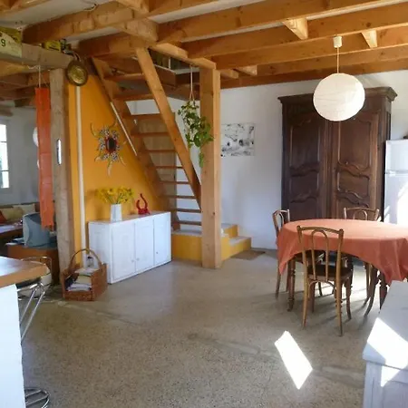 Maison Rustique 100m Du Bord De Mer Йер